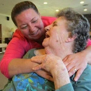 Meet your Posher, Crystal